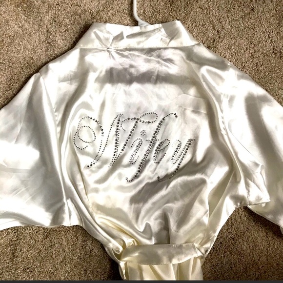 “Wifey” silky satin short kimono bride robe - Picture 2 of 5